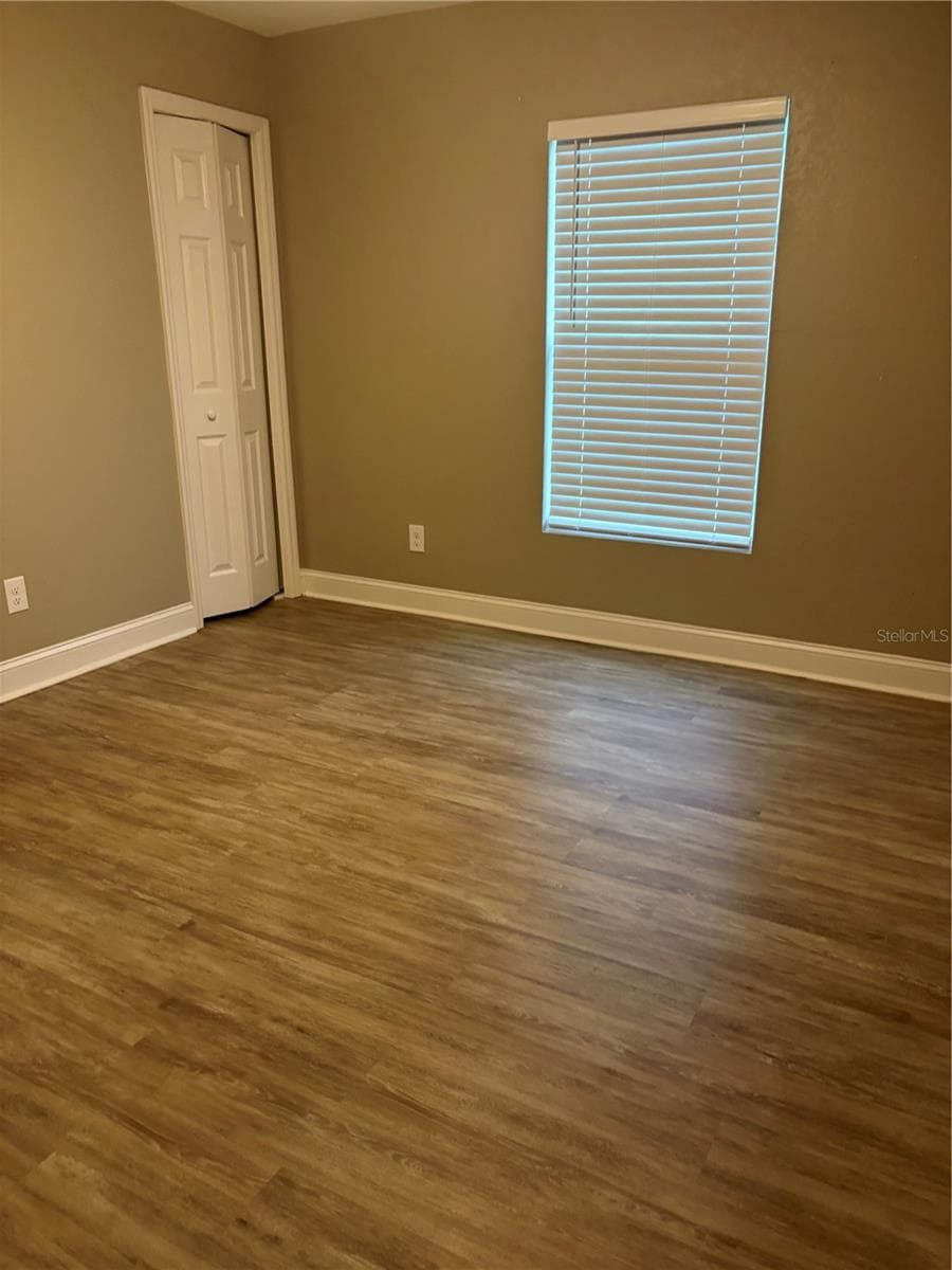Duplex at 650 E GRAPEFRUIT AVE, LAKE ALFRED, photo 6 of 12