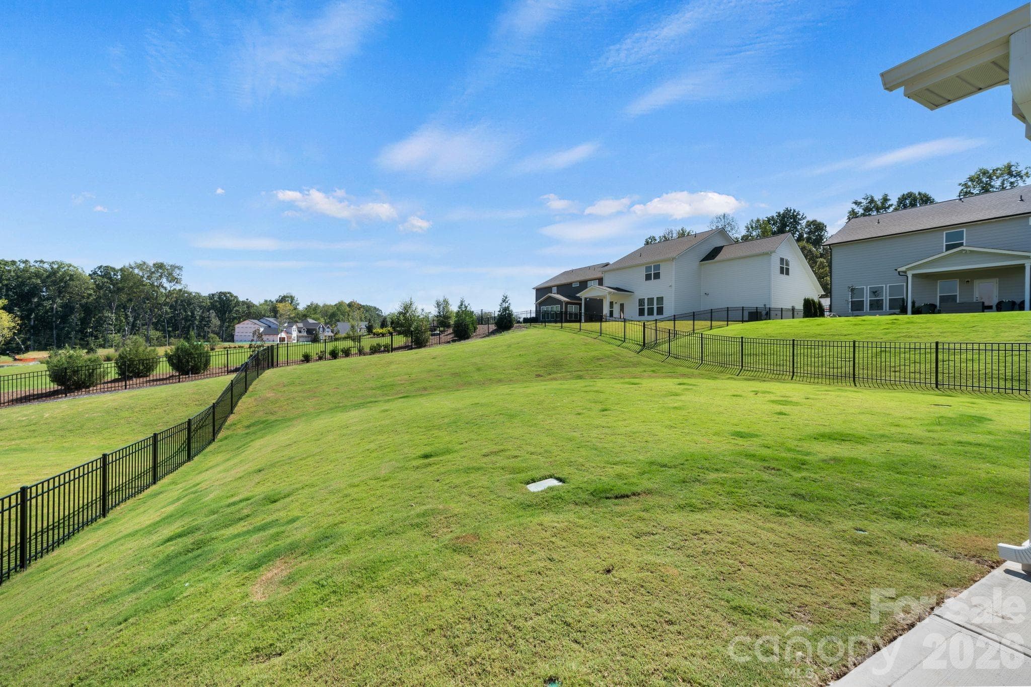 Single Family Residence at 2027 Waxhaw Crossing Drive, Waxhaw, photo 43 of 47