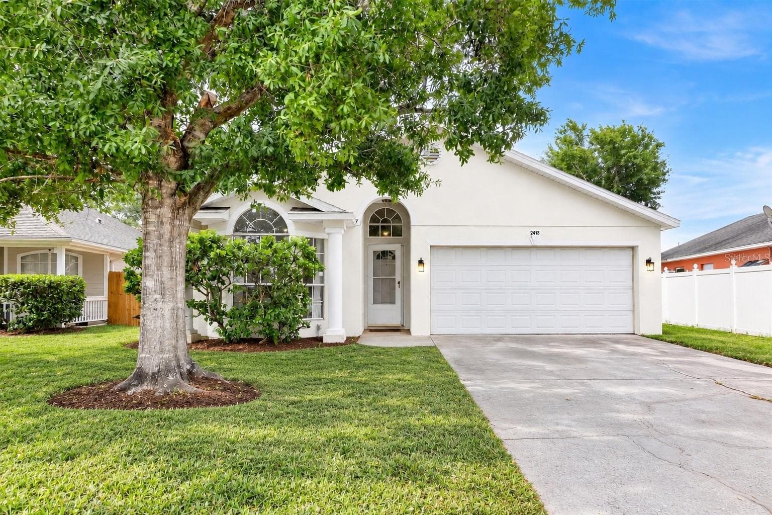 Single Family Residence at 2413 RADNOR AVE, ORLANDO, photo 2 of 48