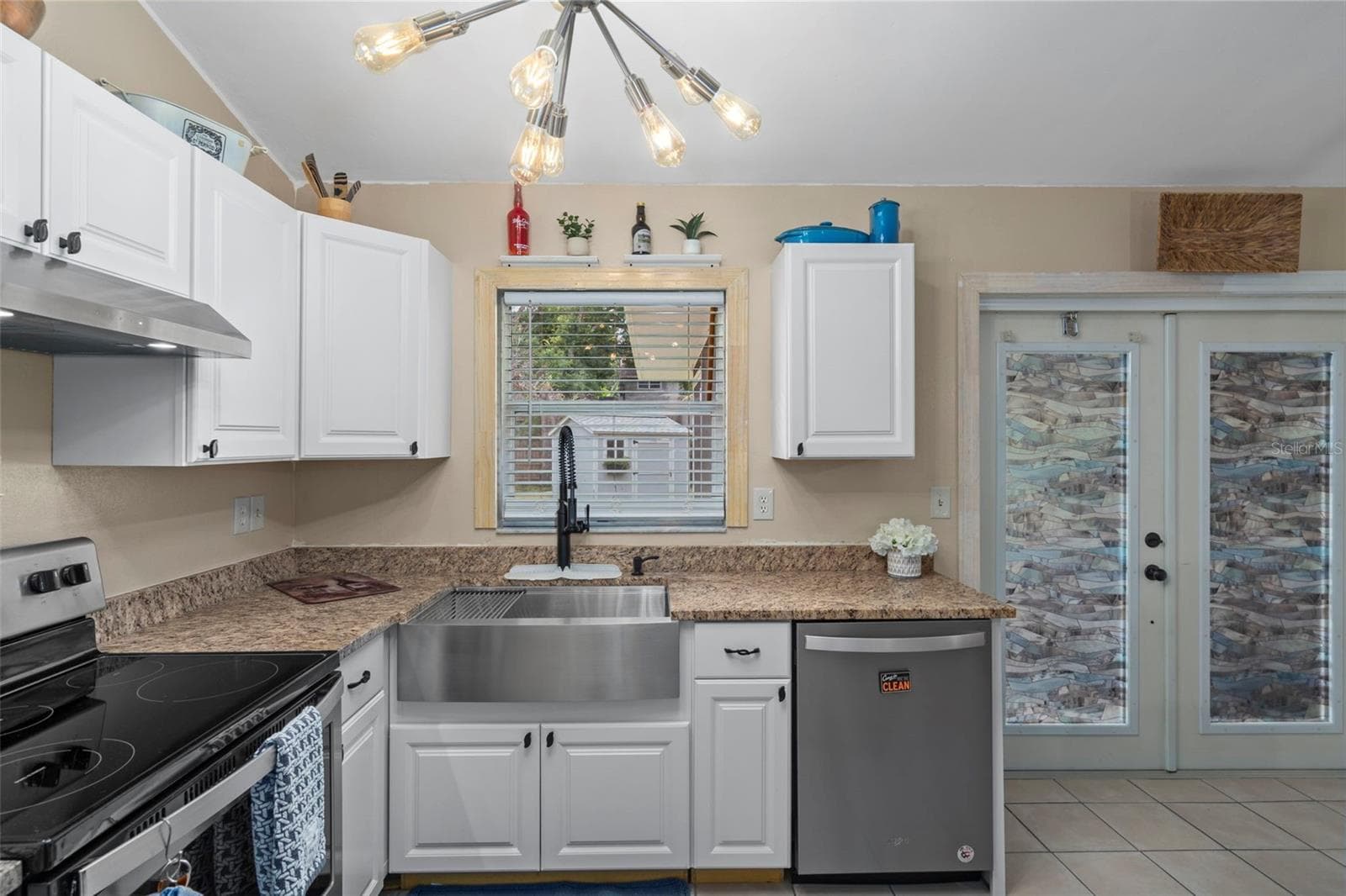 Single Family Residence at 612 E SPRUCE ST, TARPON SPRINGS, photo 15 of 46