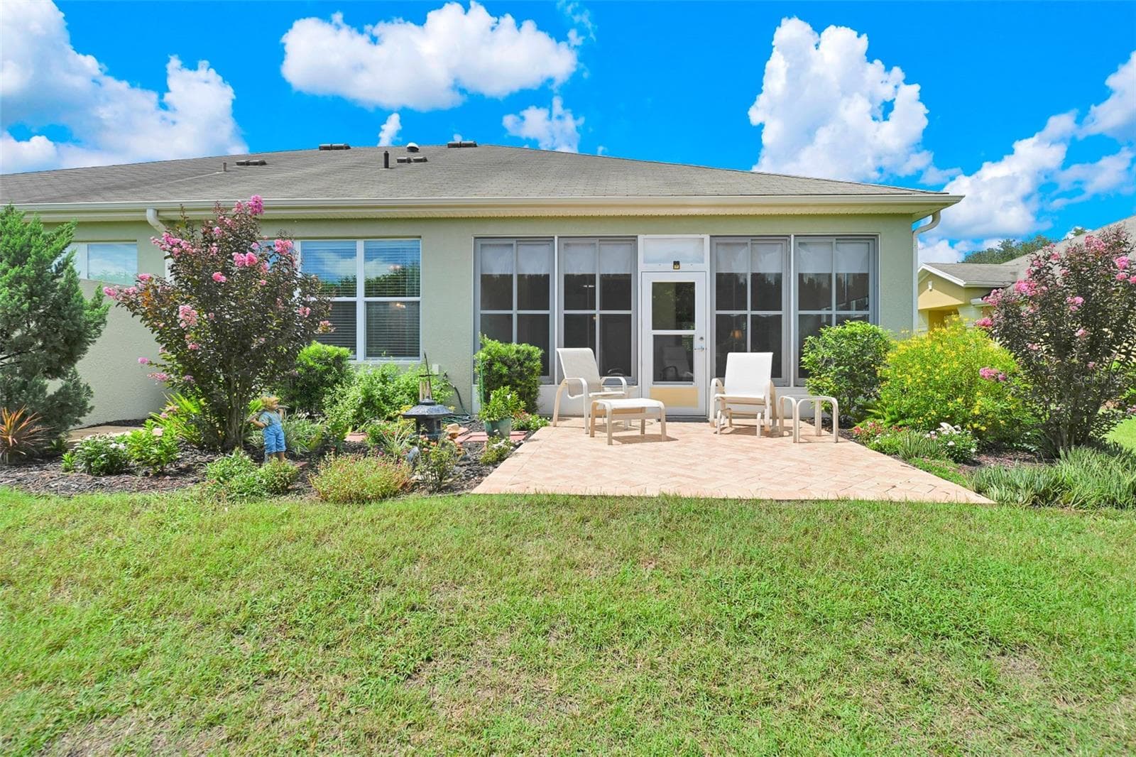 Rear private outdoor paver patio & garden area - 7139 SW 91ST CT, OCALA