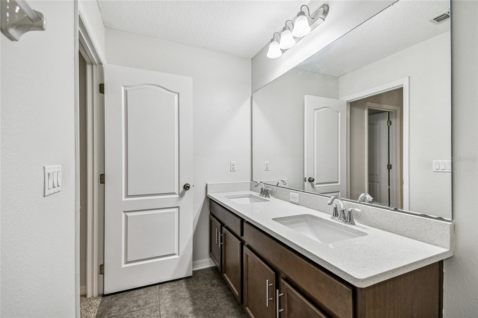 Guest Bathroom - 2641 RIVER LANDING DR, SANFORD