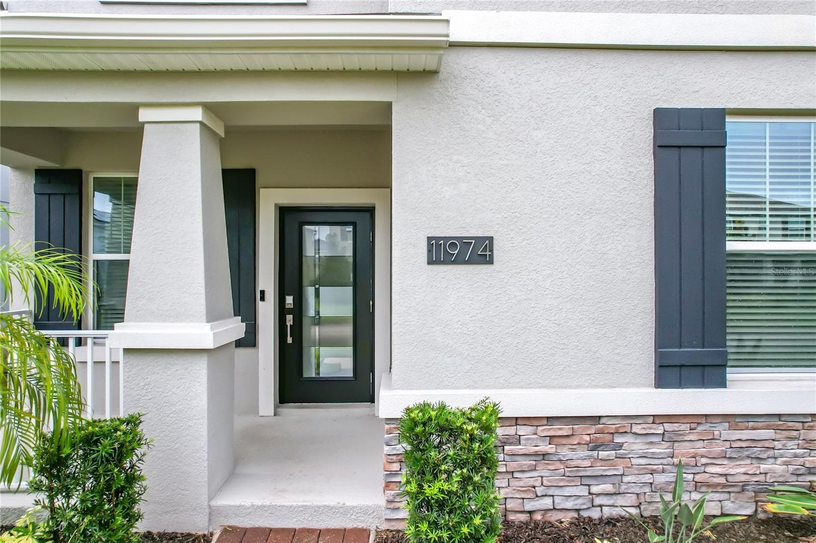 Single Family Residence at 11974 HOMETOWN PL, ORLANDO, photo 4 of 72