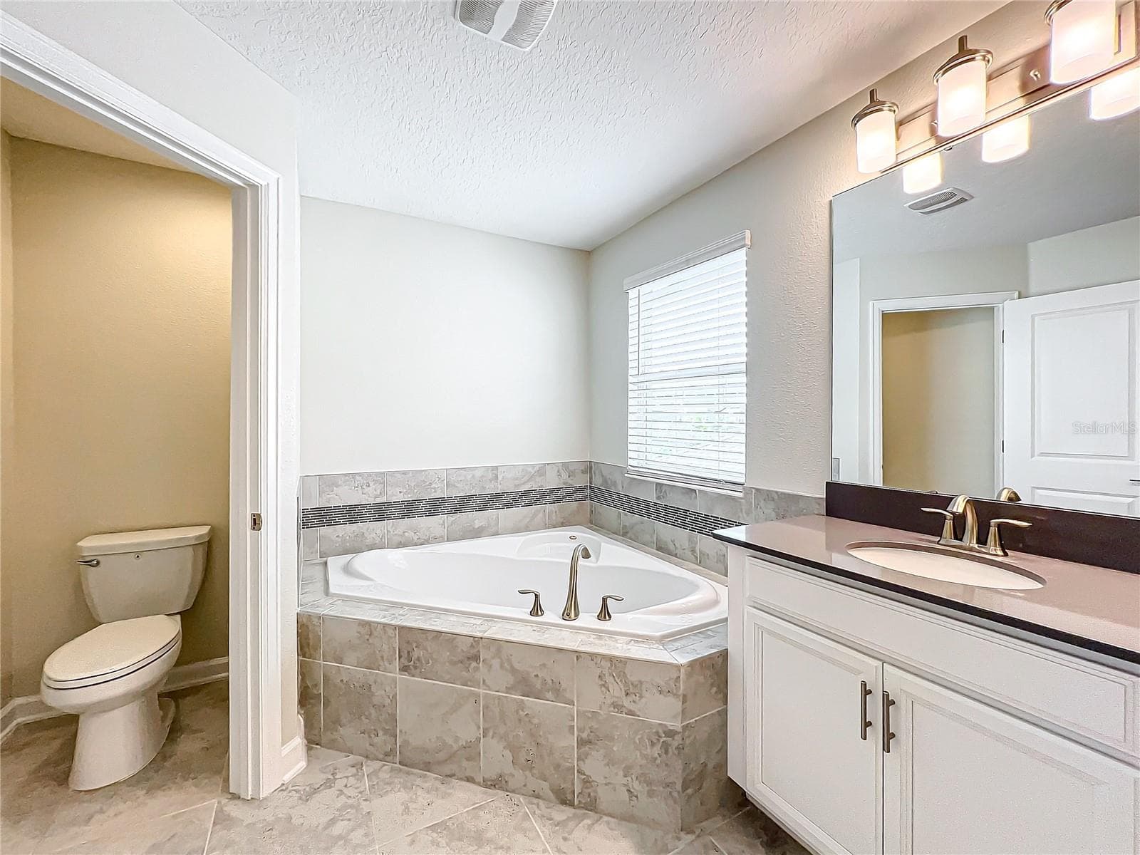 Single Family Residence at 11974 HOMETOWN PL, ORLANDO, photo 56 of 72