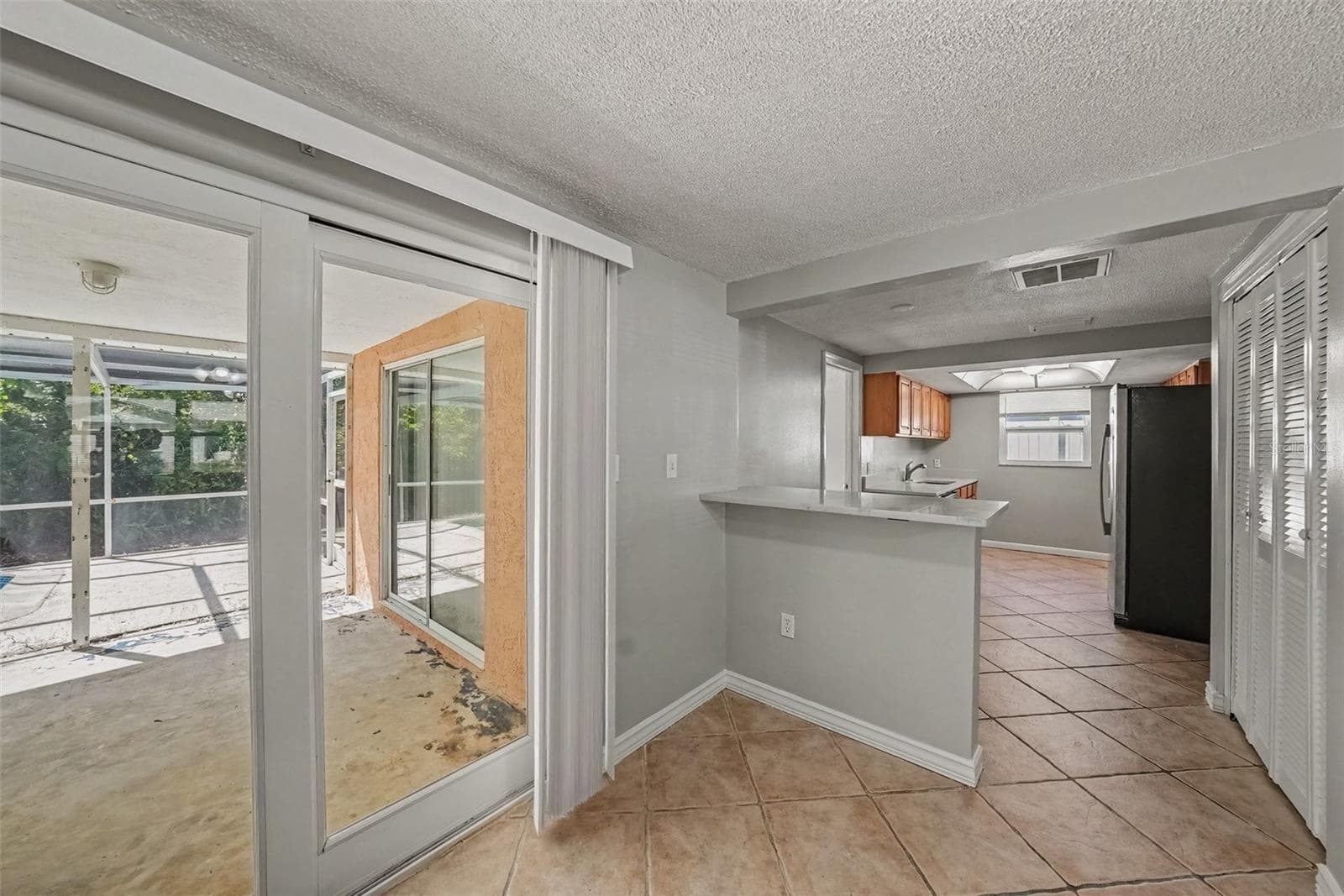 Single Family Residence at 2641 FLINTWOOD DR, HOLIDAY, photo 6 of 19