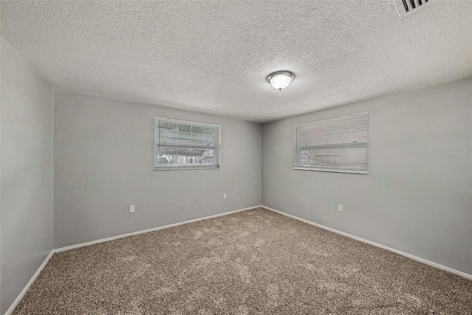 Single Family Residence at 2641 FLINTWOOD DR, HOLIDAY, photo 13 of 19