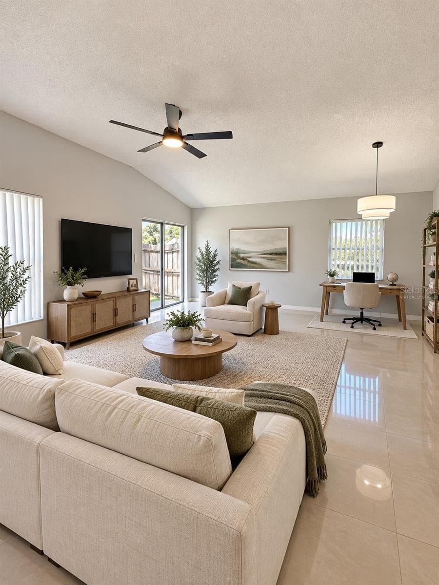 virtually staged - 888 FRANKLIN CIR, PALM HARBOR