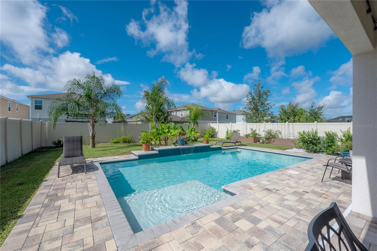 Single Family Residence at 14627 RED CASTLE AVE, LITHIA, photo 9 of 62