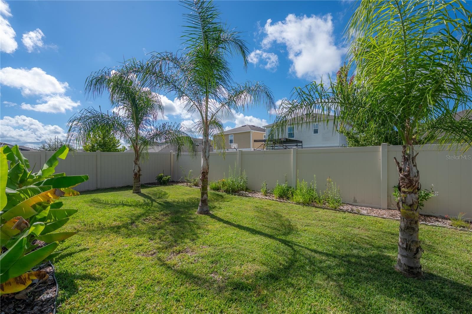 Single Family Residence at 14627 RED CASTLE AVE, LITHIA, photo 17 of 62