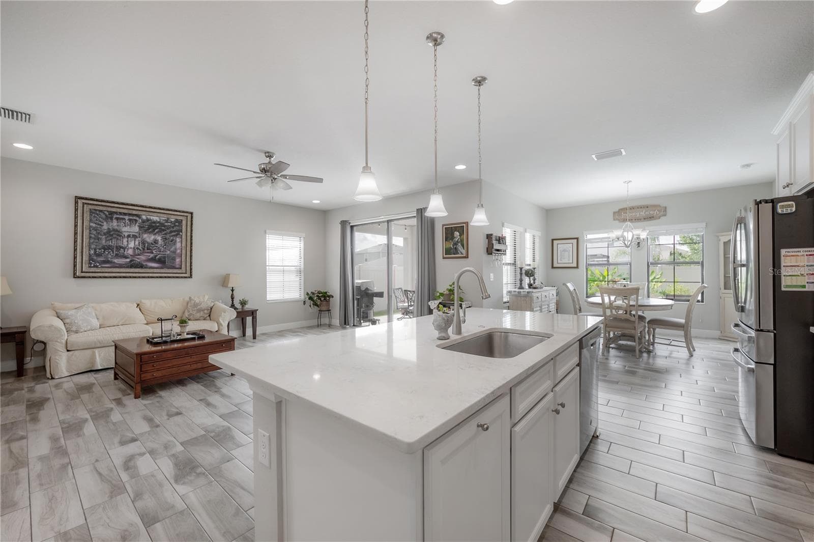 Single Family Residence at 14627 RED CASTLE AVE, LITHIA, photo 26 of 62