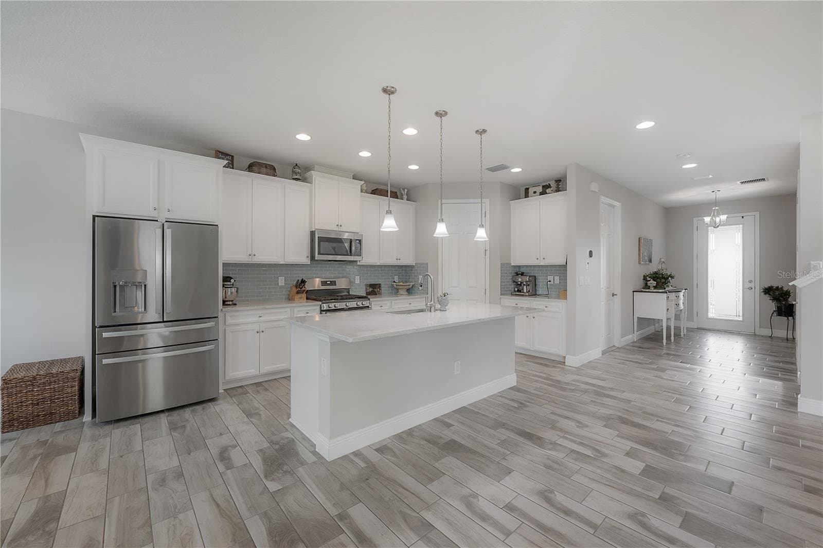 Single Family Residence at 14627 RED CASTLE AVE, LITHIA, photo 30 of 62