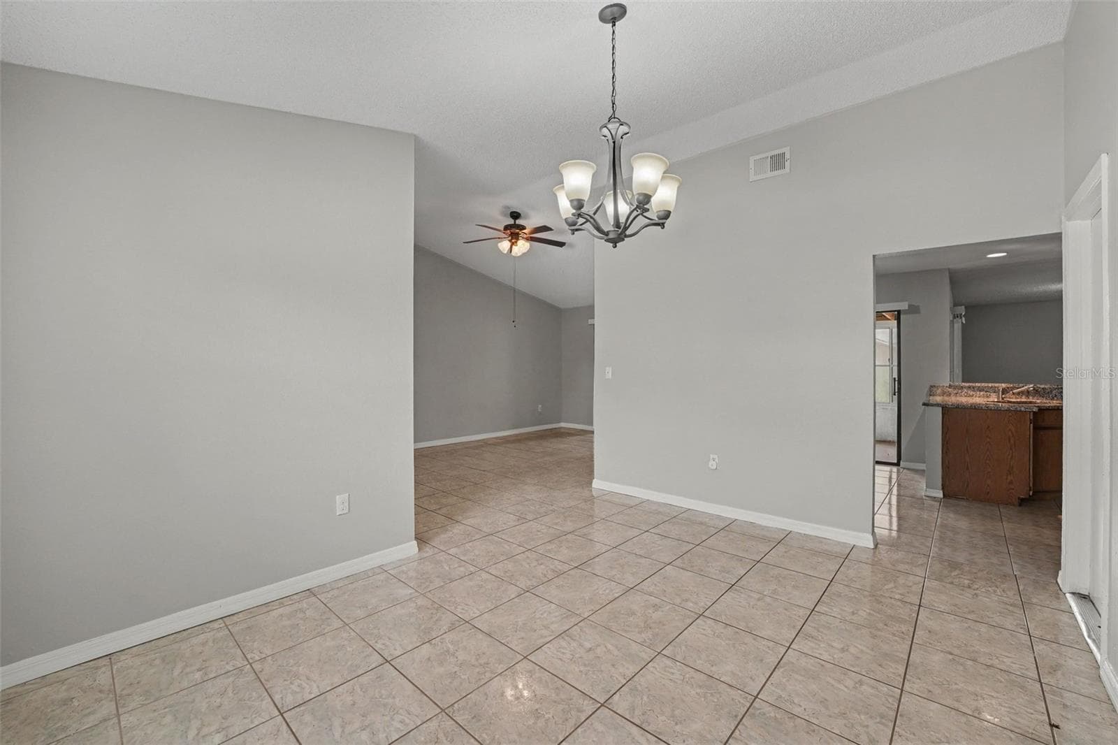 Single Family Residence at 32 YORK CT, KISSIMMEE, photo 15 of 18