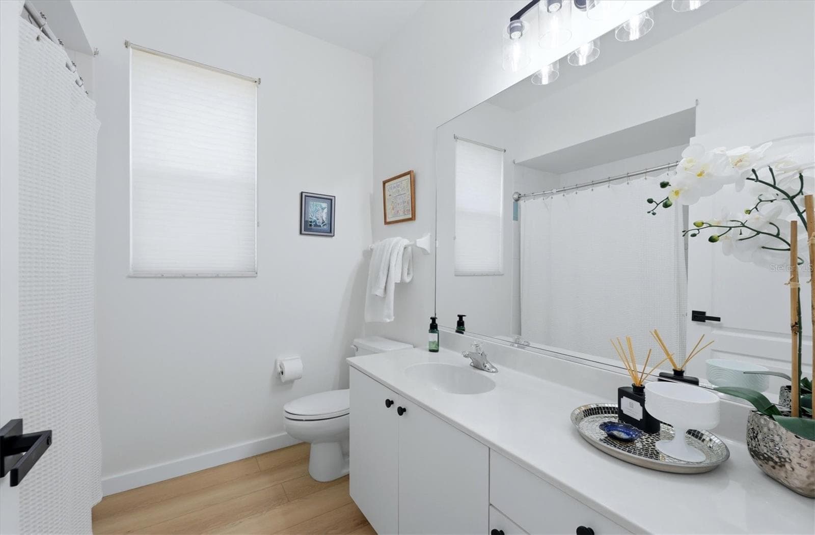 Guest bath - 8857 HAVENRIDGE DR, SARASOTA
