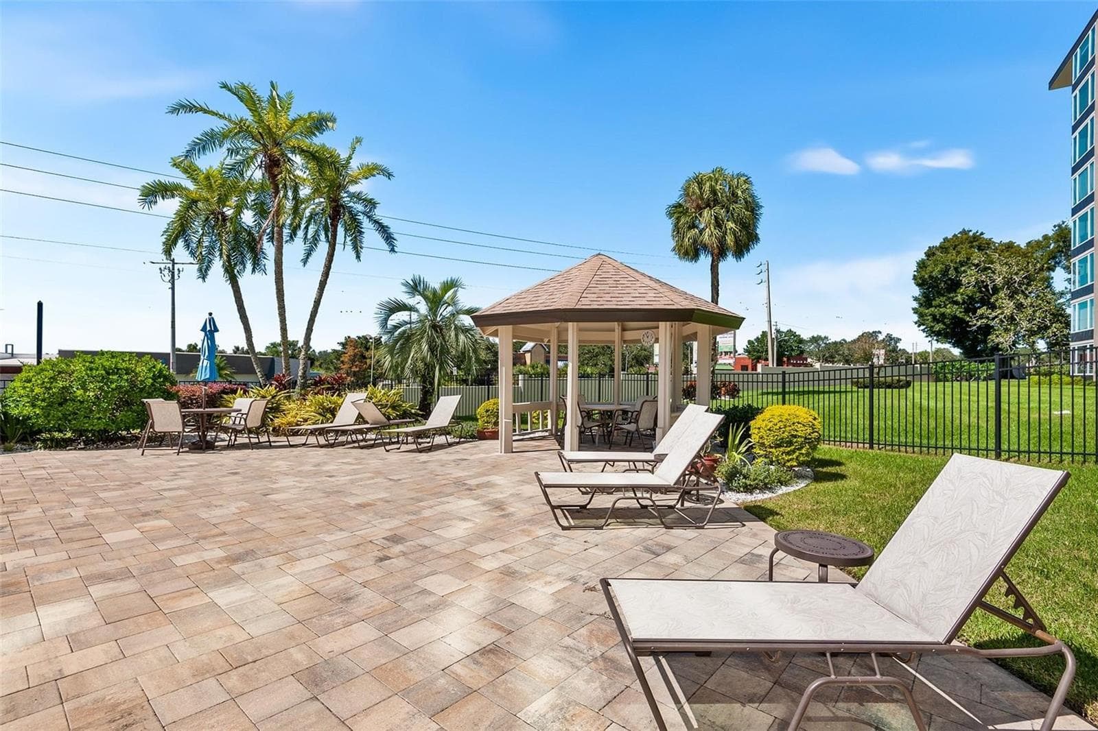 Gazabo by swimming pool - 1776 6TH ST NW #304, WINTER HAVEN