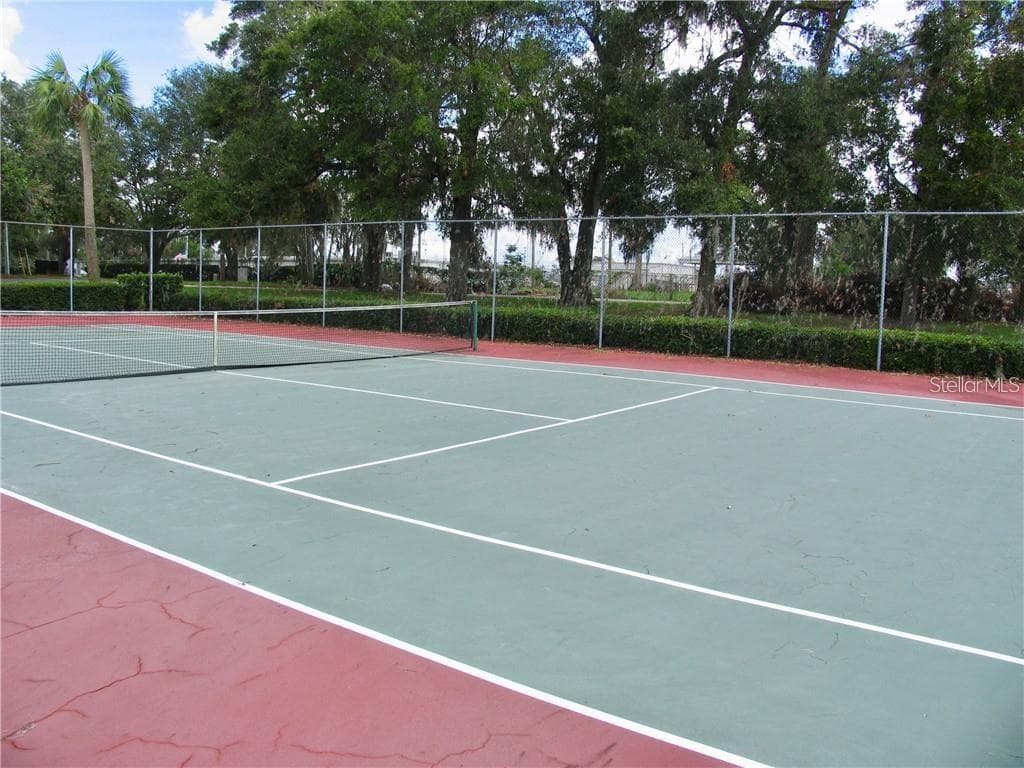 Tennis Court - 1776 6TH ST NW #304, WINTER HAVEN