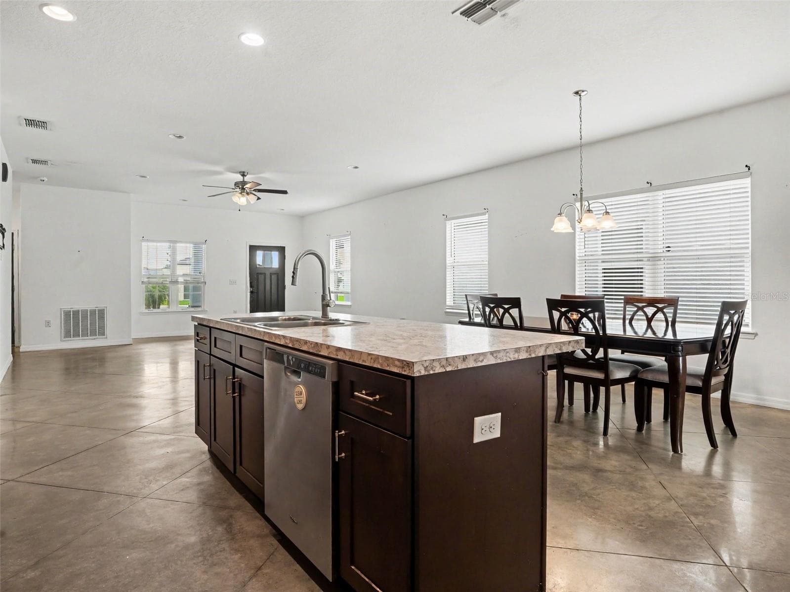 Single Family Residence at 477 KENSINGTON VIEW DR, WINTER HAVEN, photo 11 of 34