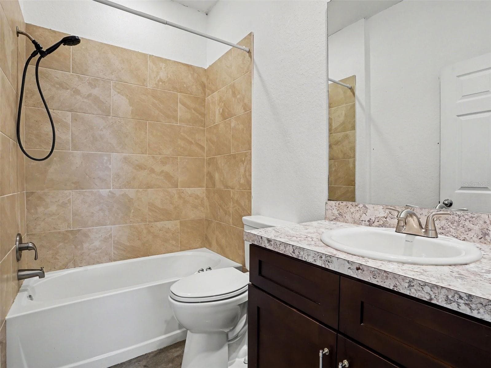Single Family Residence at 477 KENSINGTON VIEW DR, WINTER HAVEN, photo 18 of 34