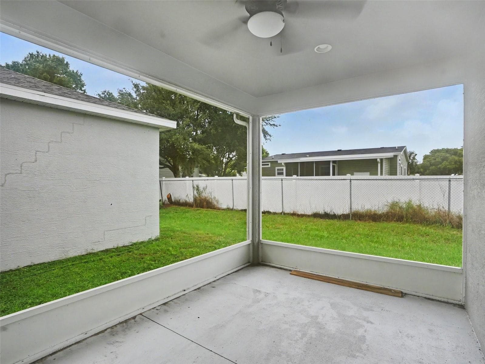 Single Family Residence at 477 KENSINGTON VIEW DR, WINTER HAVEN, photo 32 of 34