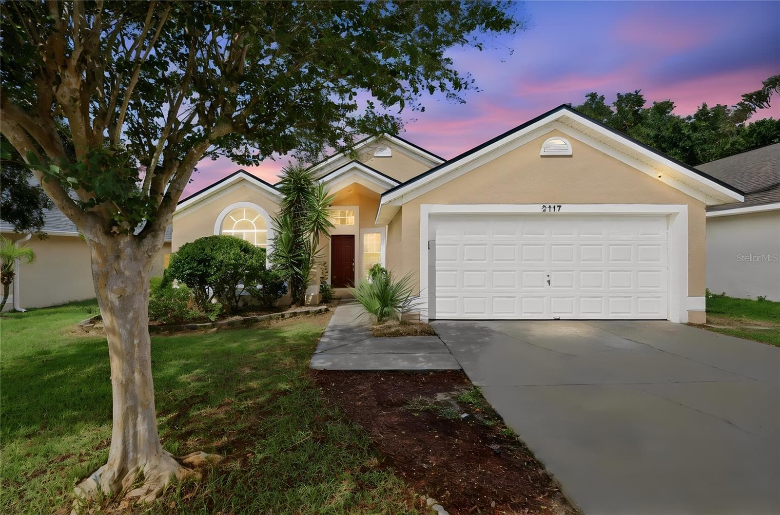 2117 FISH EAGLE ST