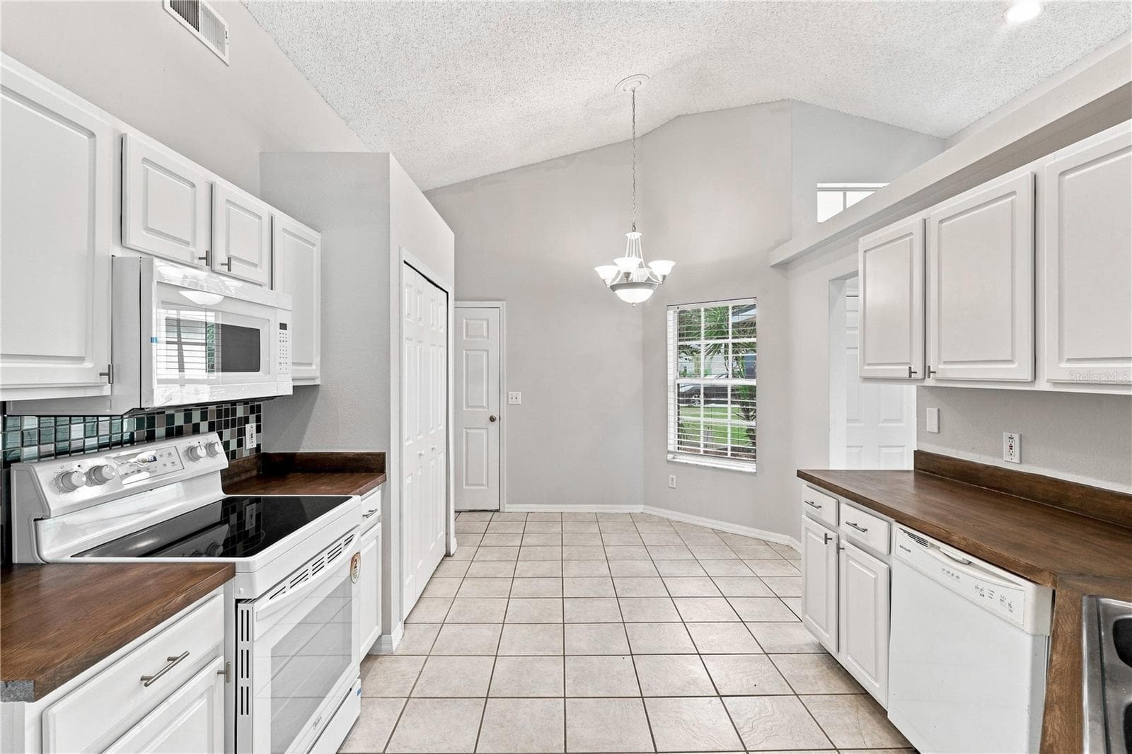 Single Family Residence at 2117 FISH EAGLE ST, CLERMONT, photo 15 of 44