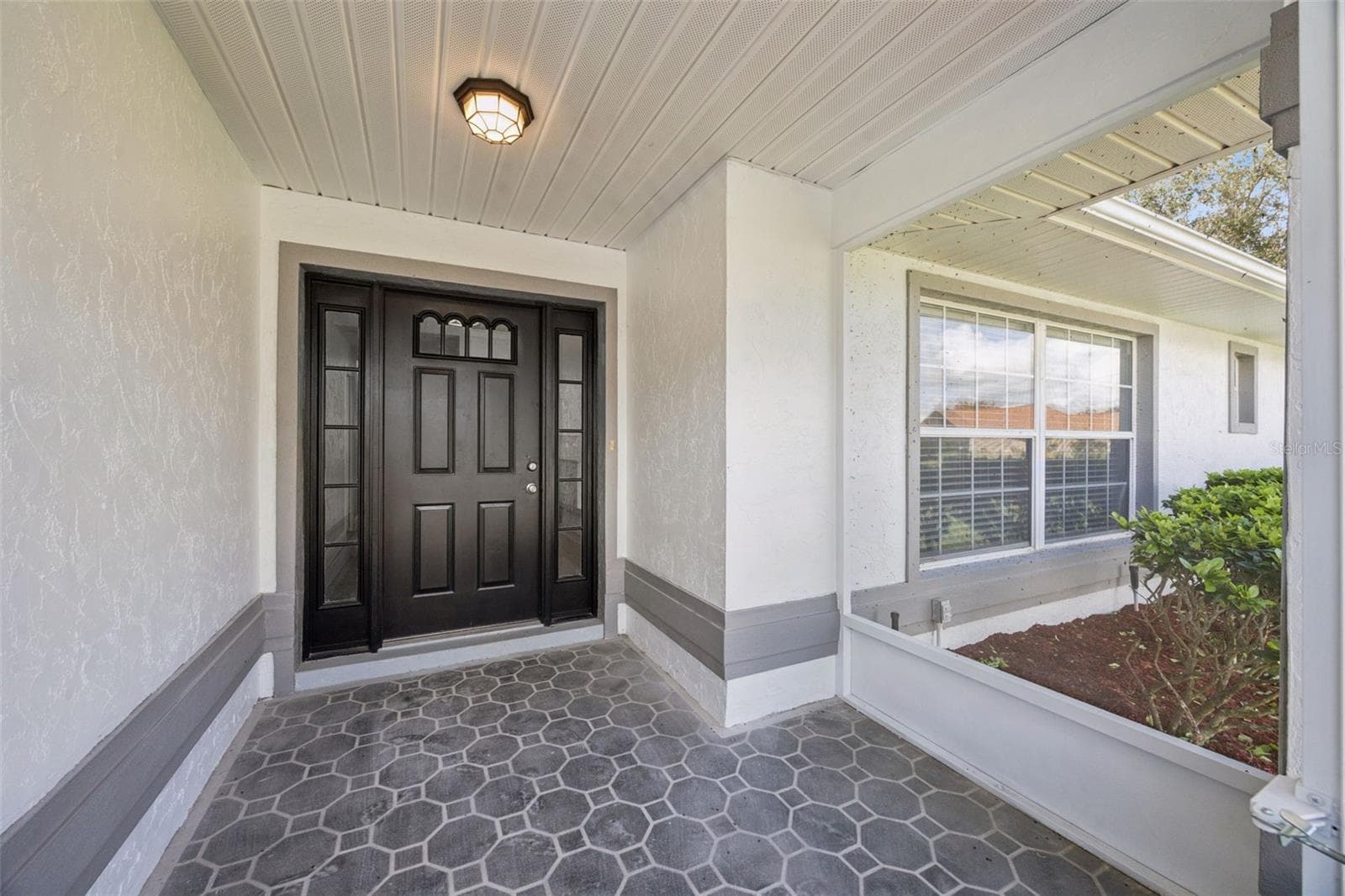 Single Family Residence at 5606 LAVER ST, LEESBURG, photo 5 of 91