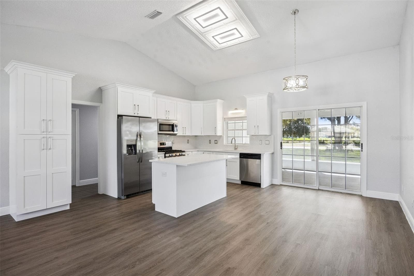 Single Family Residence at 5606 LAVER ST, LEESBURG, photo 15 of 91