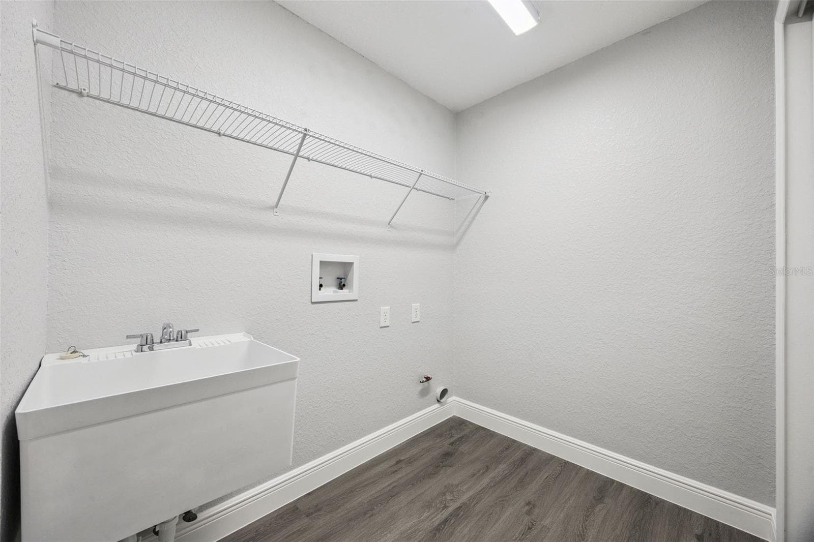 Single Family Residence at 5606 LAVER ST, LEESBURG, photo 22 of 91