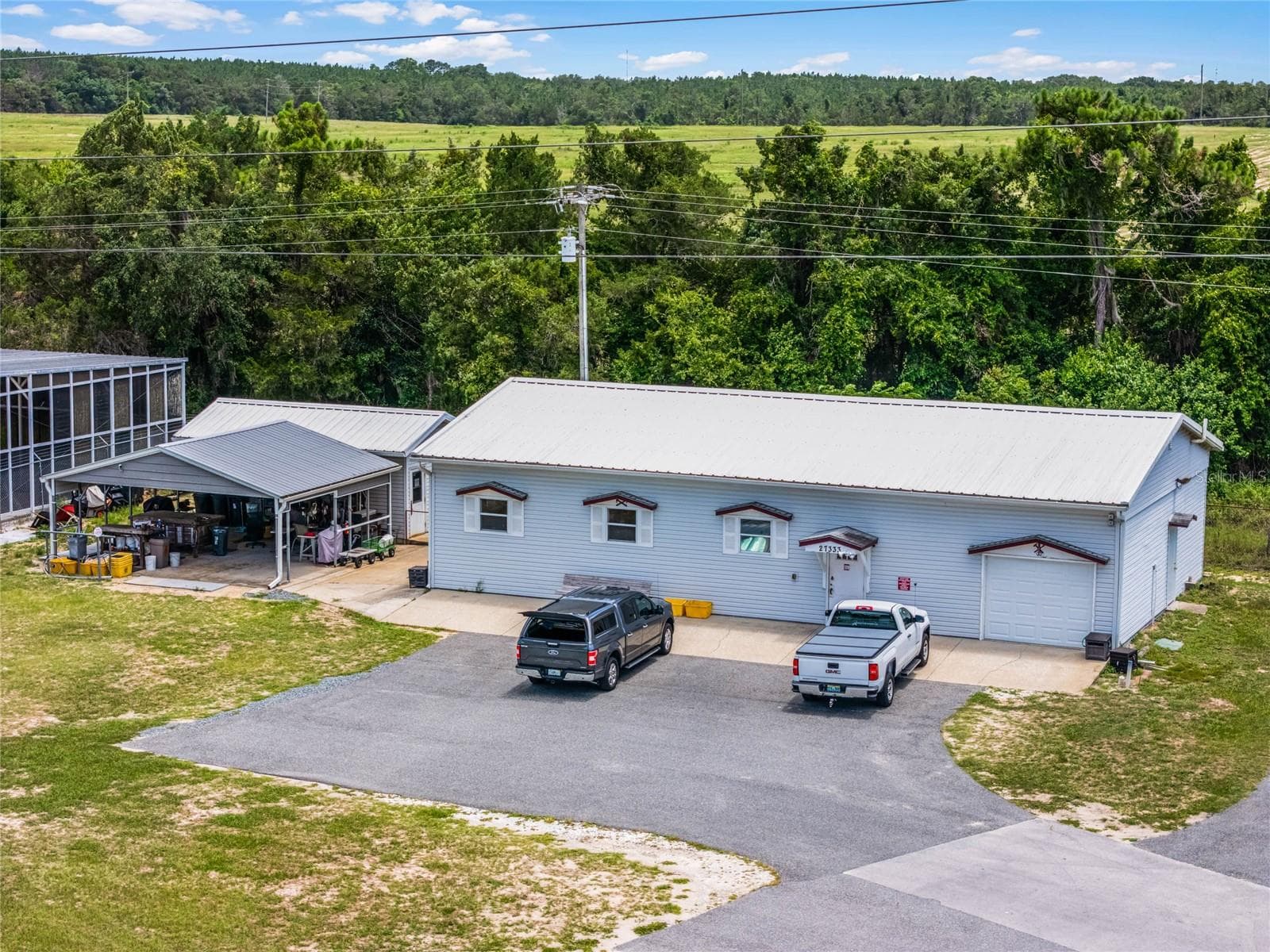 Craftsman Club Building-Metal AND wood workshop - 5606 LAVER ST, LEESBURG