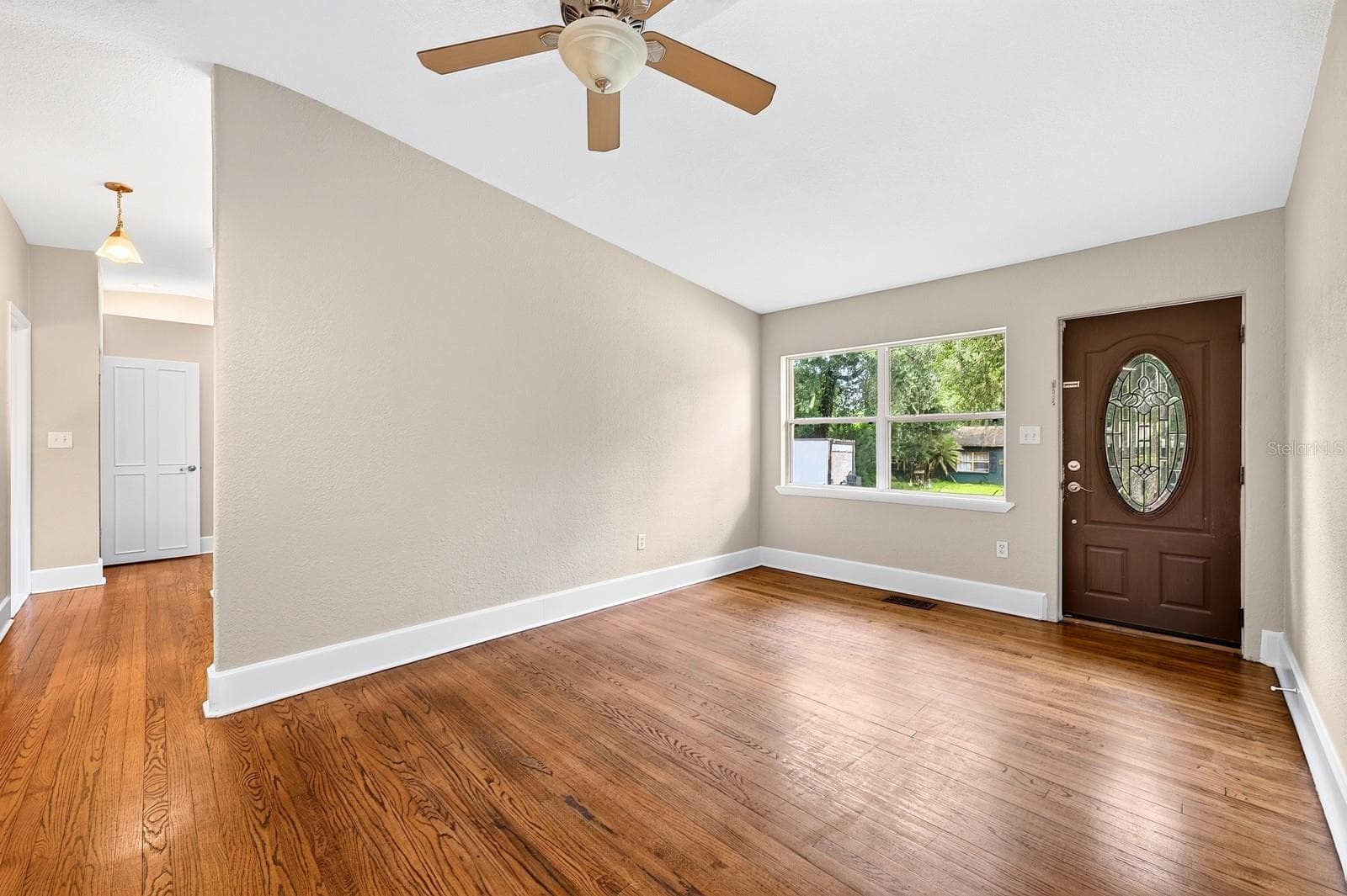 Formal Living. - 1212 ELMWOOD ST, ORLANDO