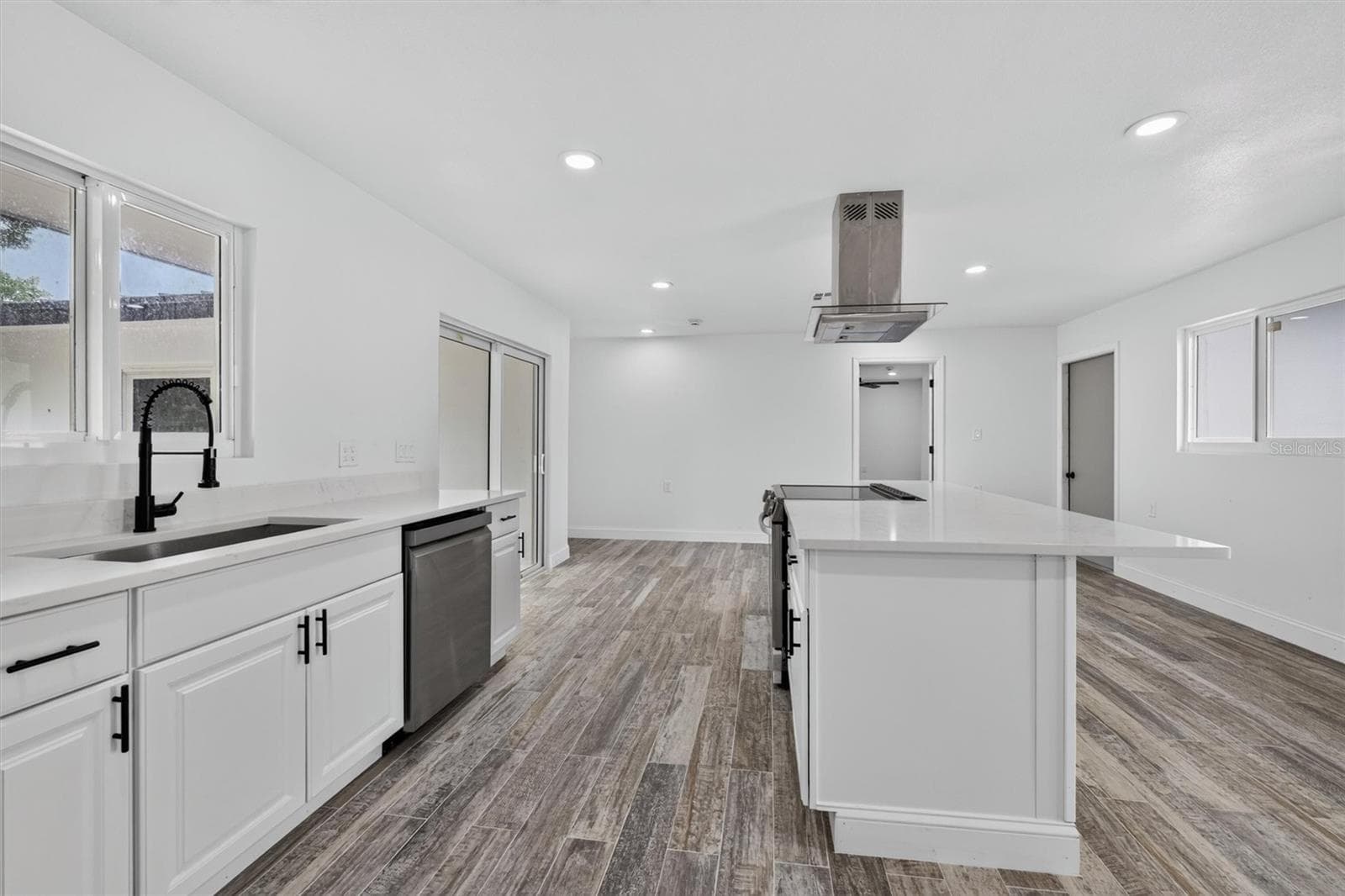 Single Family Residence at 801 MARLIN DR, PUNTA GORDA, photo 5 of 37