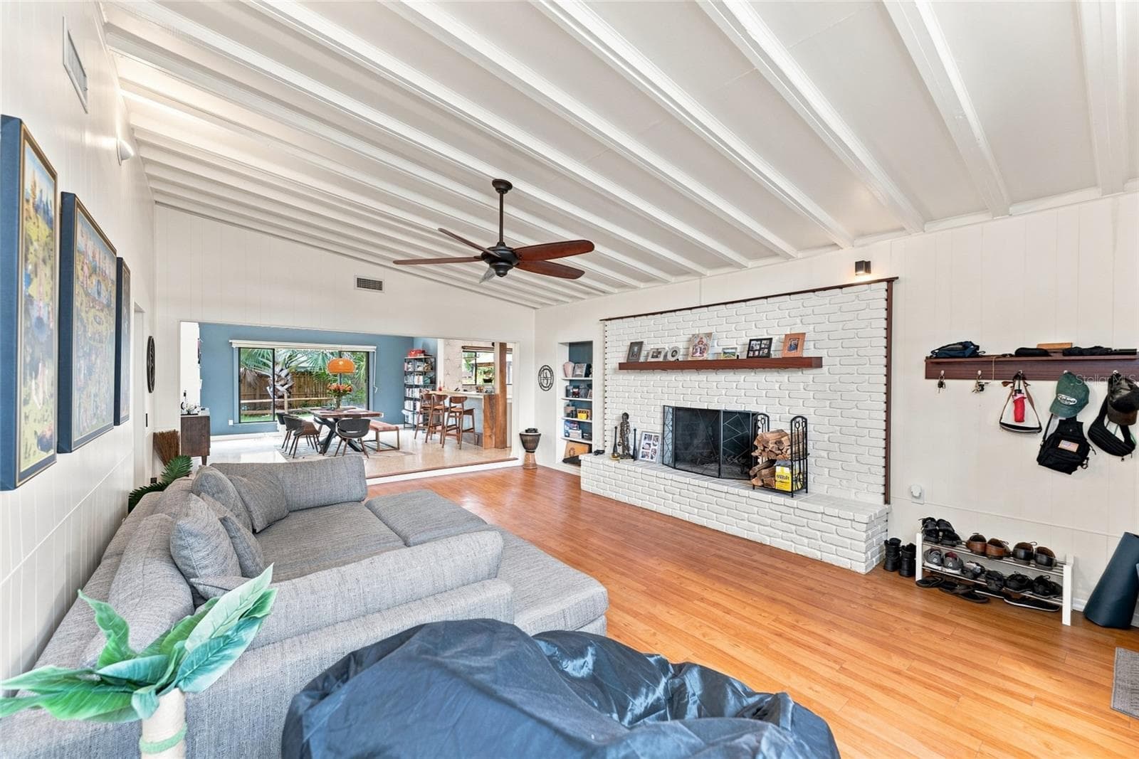 Single Family Residence at 809 E RIVER DR, TEMPLE TERRACE, photo 5 of 50