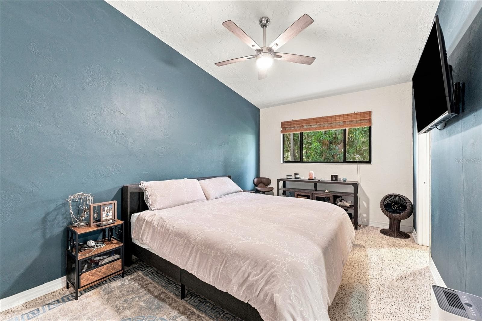 Master bedroom - 809 E RIVER DR, TEMPLE TERRACE