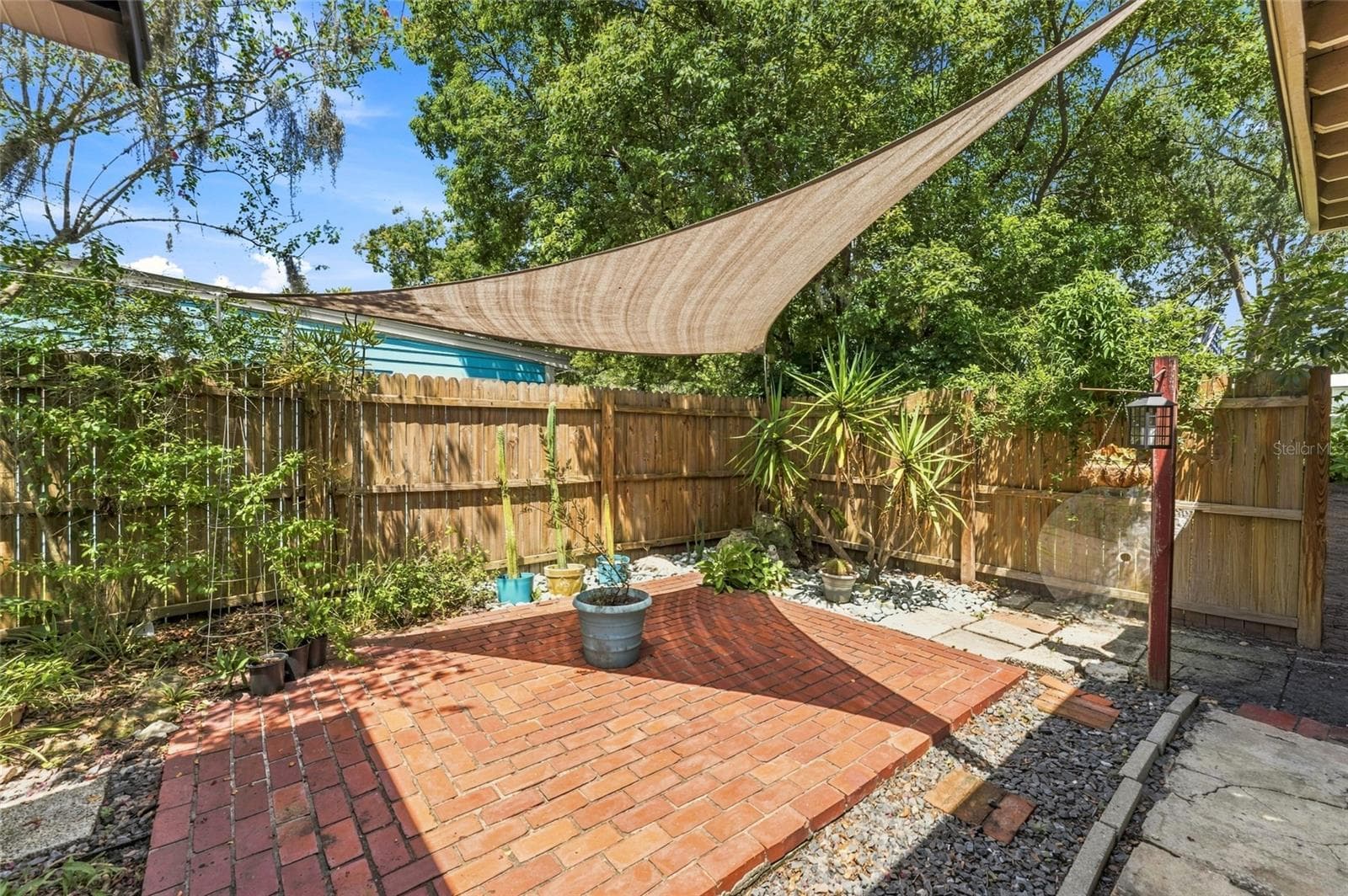 Single Family Residence at 809 E RIVER DR, TEMPLE TERRACE, photo 39 of 50