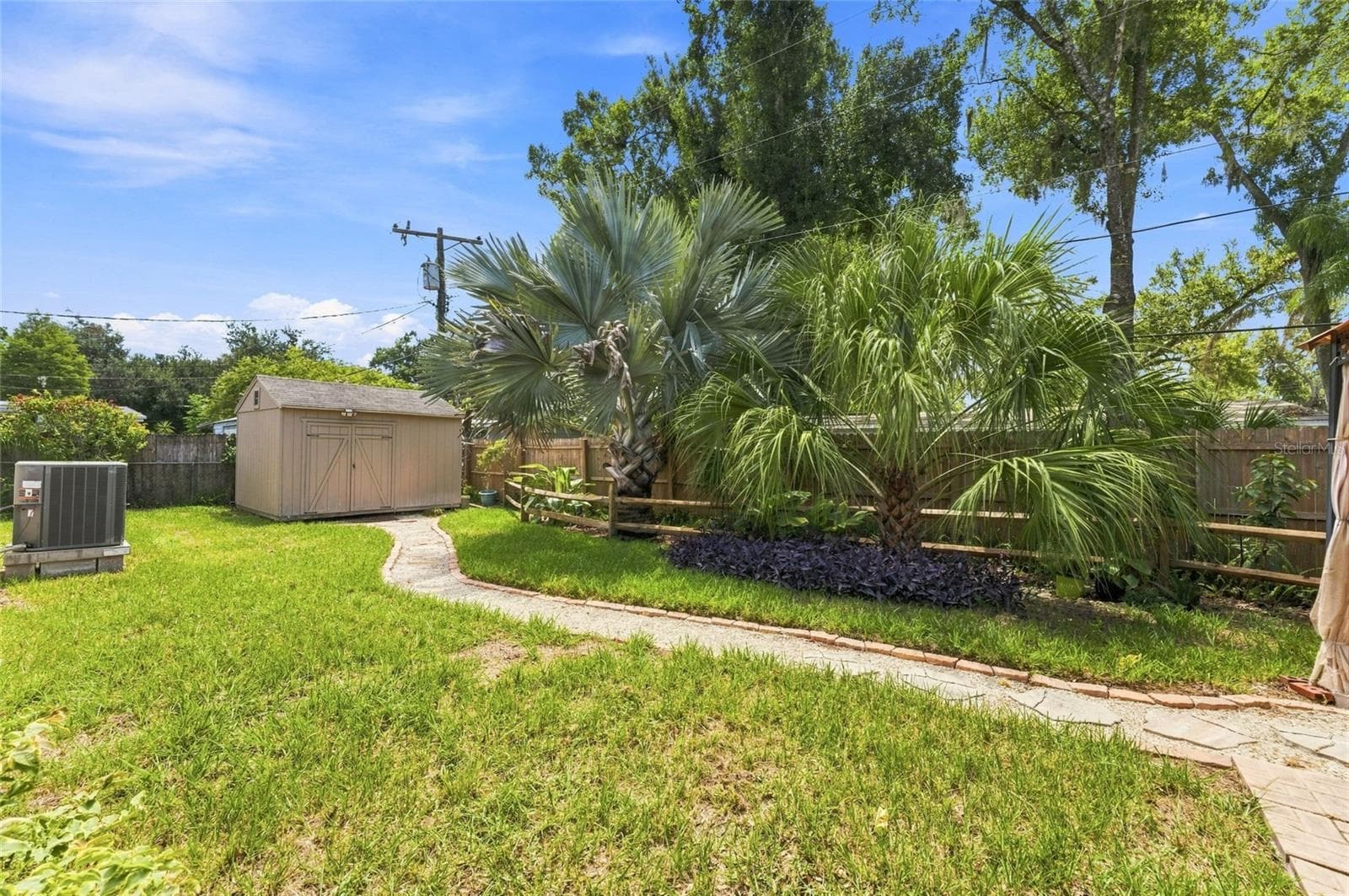 Single Family Residence at 809 E RIVER DR, TEMPLE TERRACE, photo 44 of 50