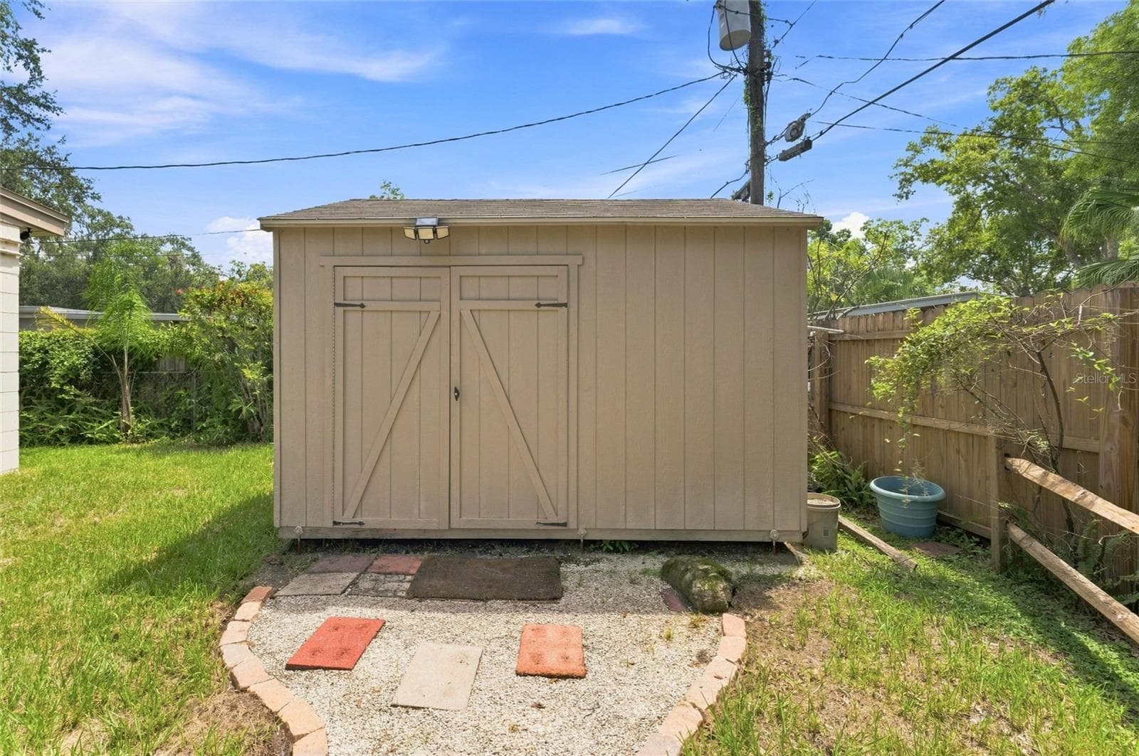 Single Family Residence at 809 E RIVER DR, TEMPLE TERRACE, photo 45 of 50