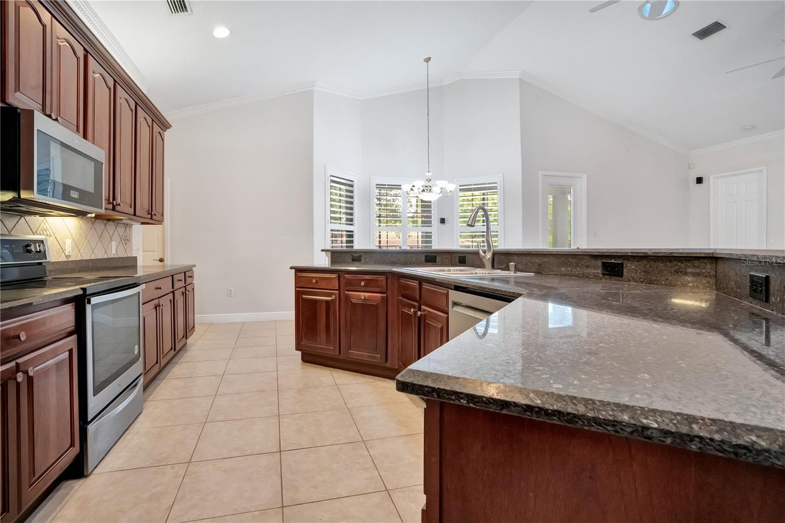 Kitchen - 5365 SHADY OAK CIR, ST CLOUD