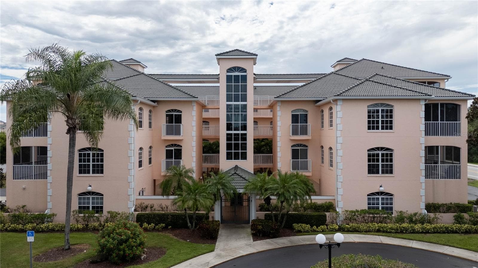 1709 GONDOLA PARK DR #1709