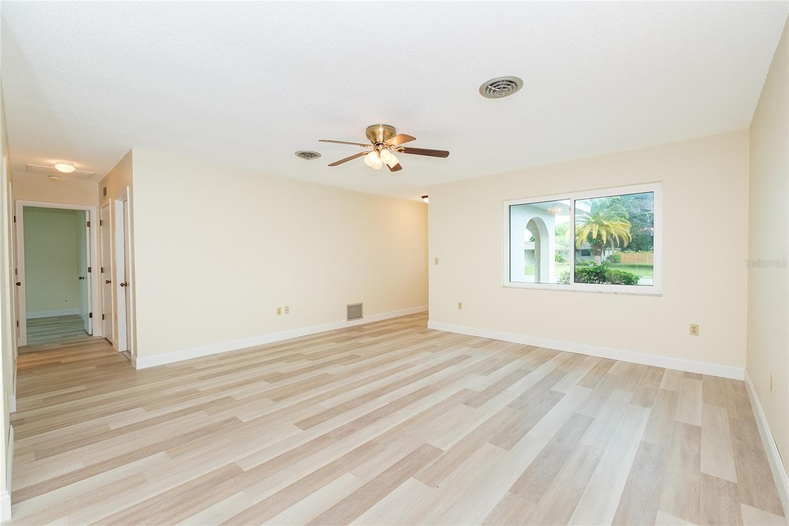 Living Rm - 995 BAY VISTA BLVD, ENGLEWOOD
