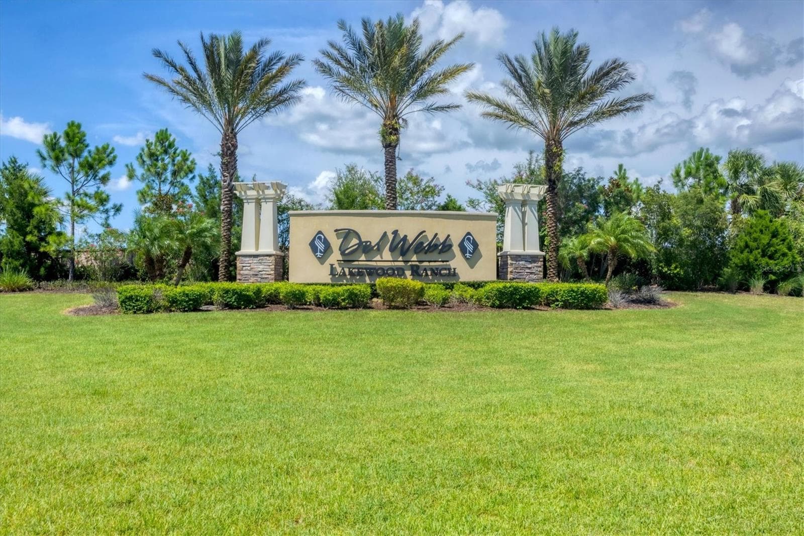 Single Family Residence at 16714 ELLSWORTH AVE, LAKEWOOD RANCH, photo 64 of 96