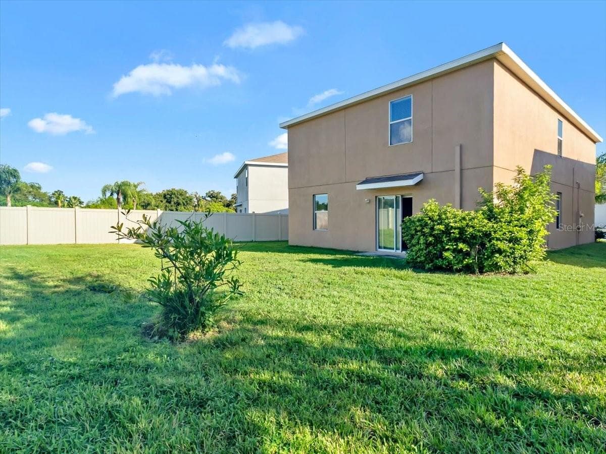 Single Family Residence at 4924 REFLECTING POND CIR, WIMAUMA, photo 8 of 66