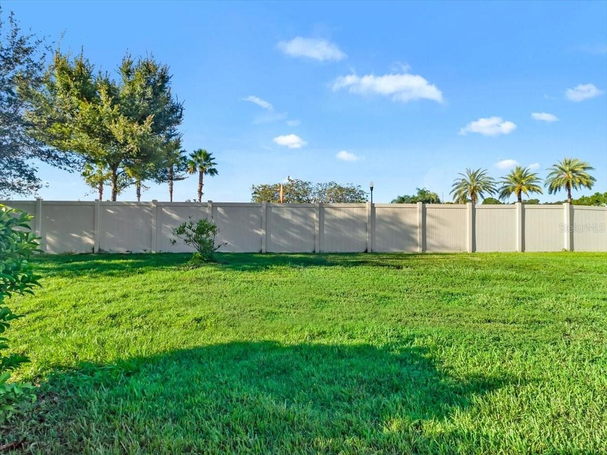 Single Family Residence at 4924 REFLECTING POND CIR, WIMAUMA, photo 10 of 66