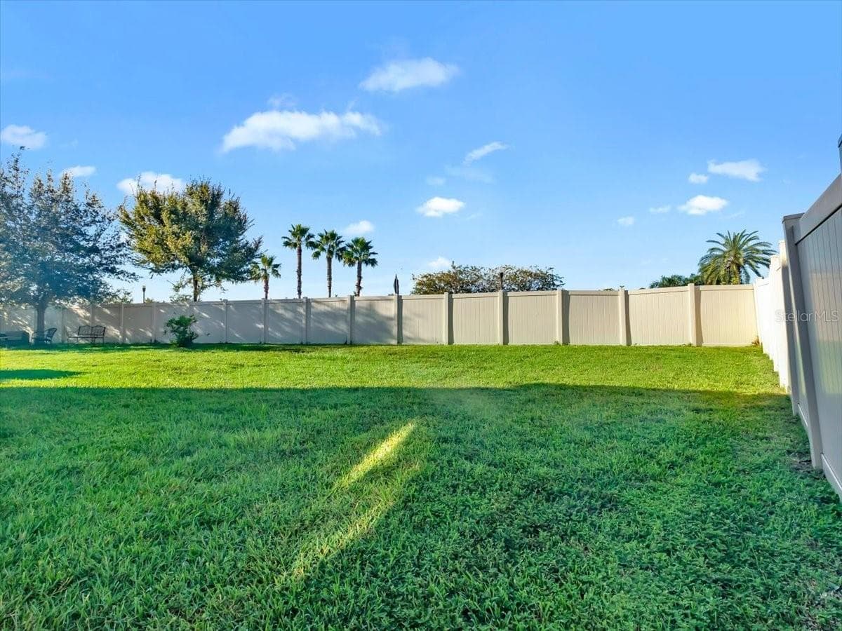 Single Family Residence at 4924 REFLECTING POND CIR, WIMAUMA, photo 11 of 66