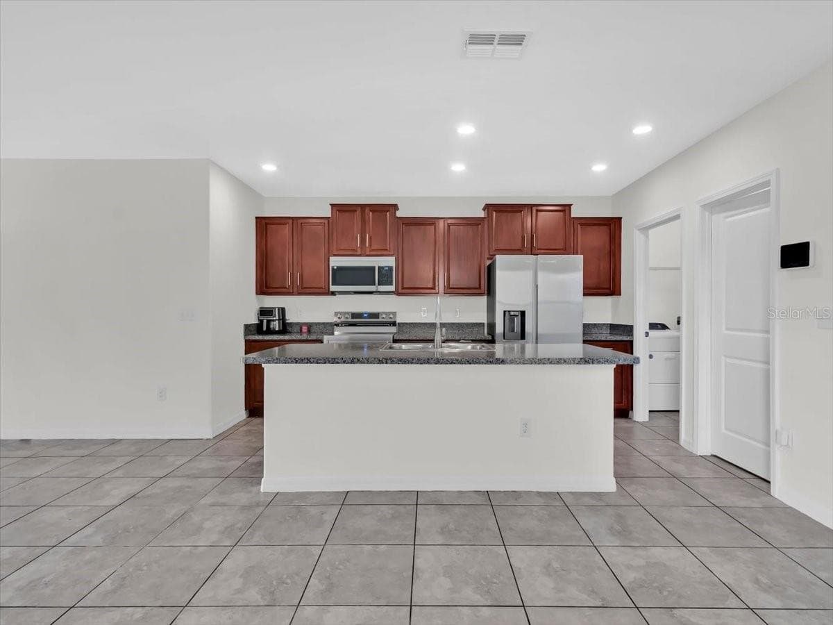 Single Family Residence at 4924 REFLECTING POND CIR, WIMAUMA, photo 14 of 66