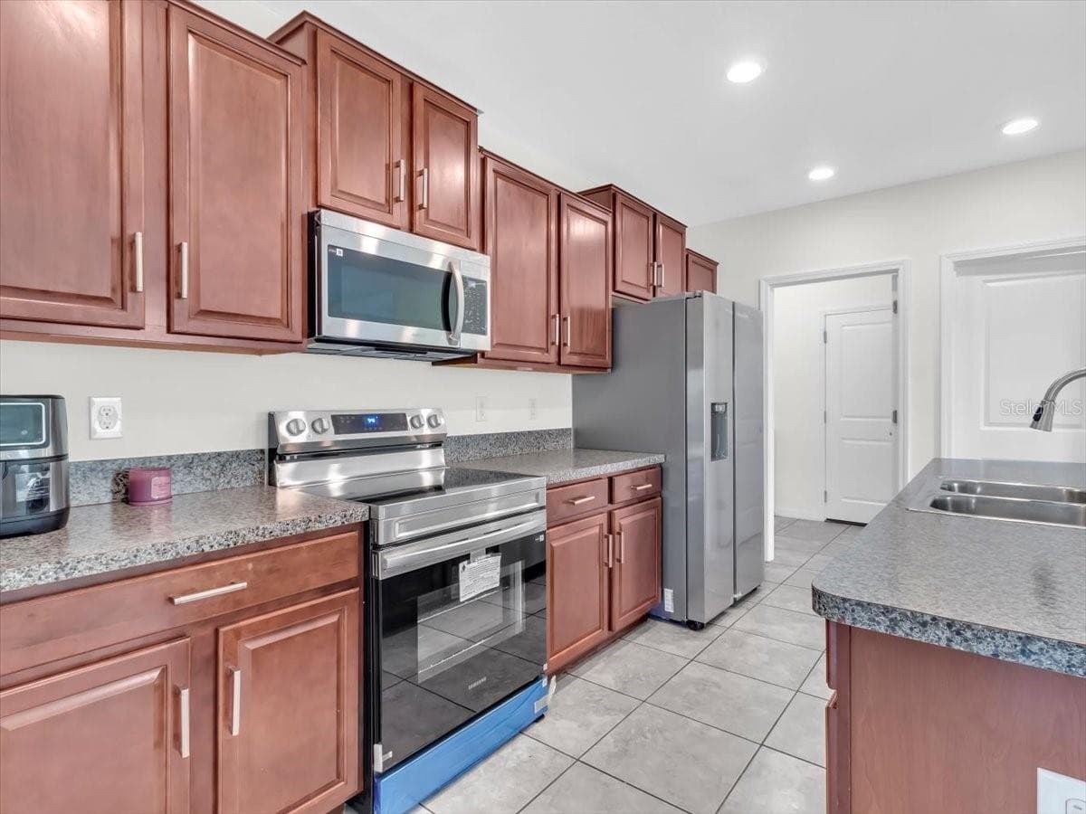 Single Family Residence at 4924 REFLECTING POND CIR, WIMAUMA, photo 18 of 66