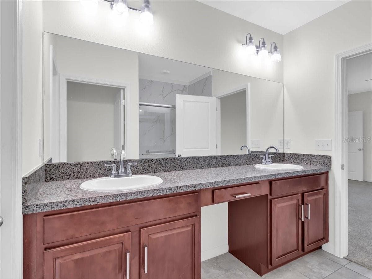 Single Family Residence at 4924 REFLECTING POND CIR, WIMAUMA, photo 34 of 66