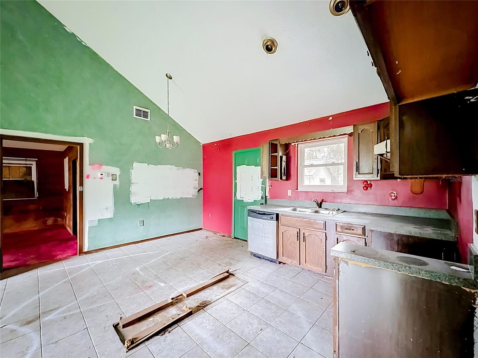 Single Family Residence at 40105 PALM ST, LADY LAKE, photo 9 of 52