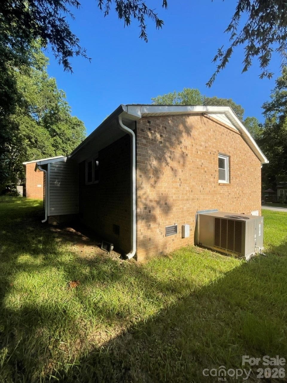 Single Family Residence at 133 Hickory Lane, York, photo 4 of 18