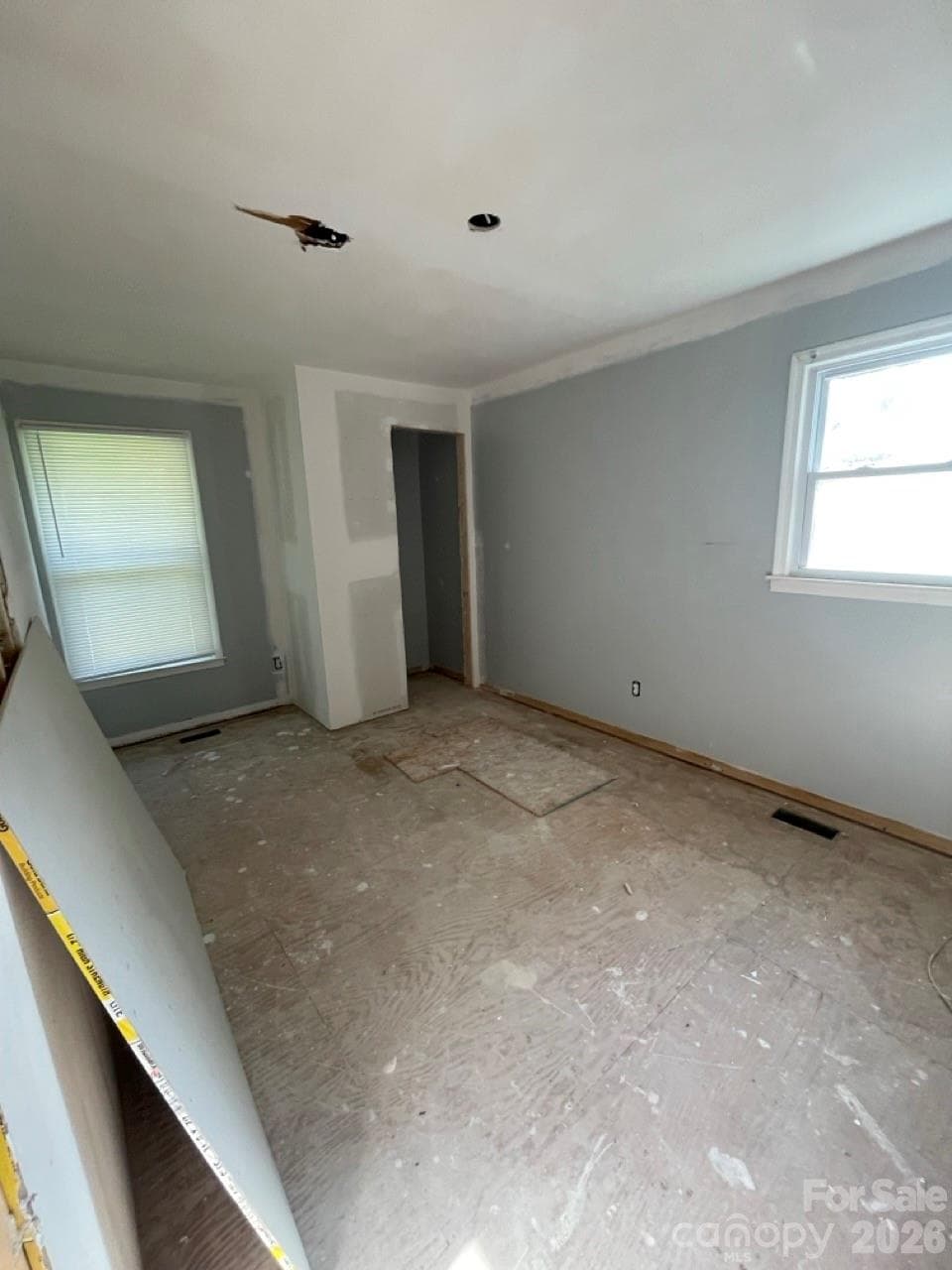 Single Family Residence at 133 Hickory Lane, York, photo 7 of 18