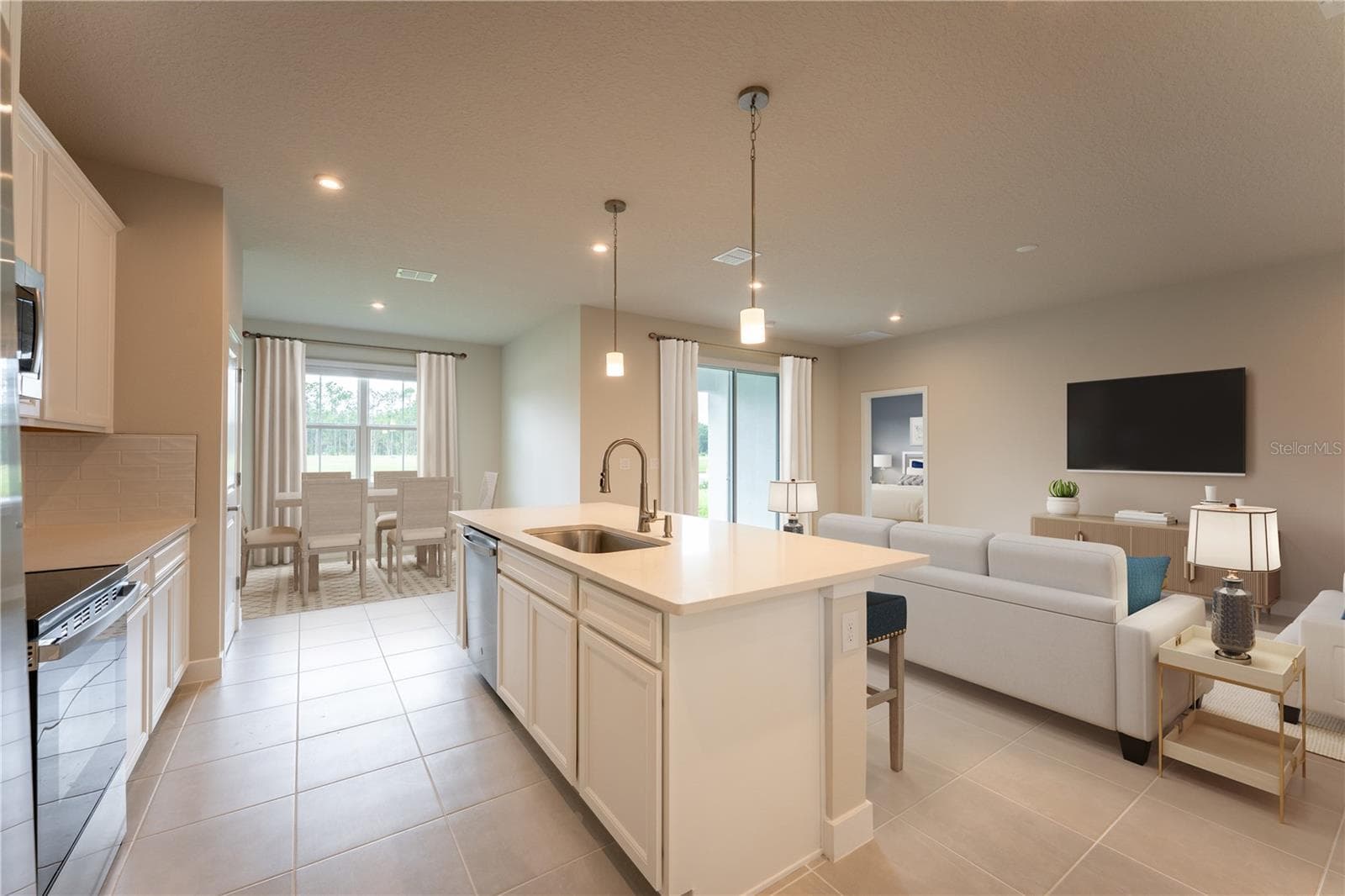Single Family Residence at 11118 NELLIE CROSSING CIR, CLERMONT, photo 5 of 13