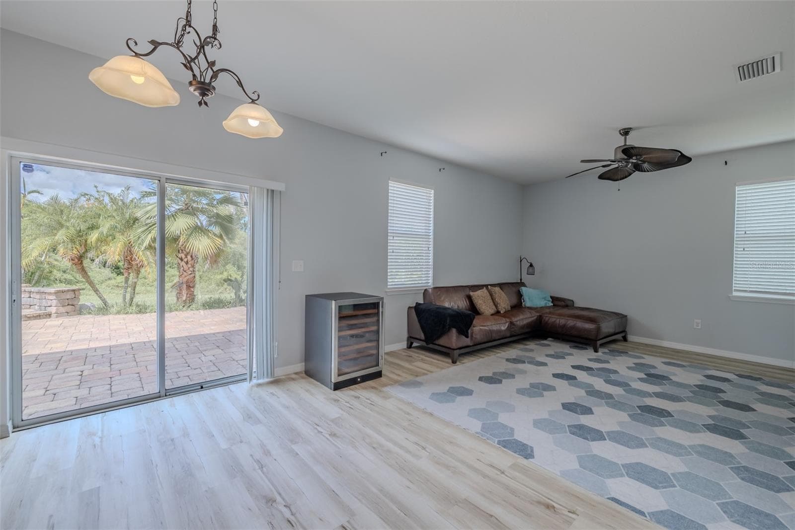 Single Family Residence at 12206 FAIRLAWN, RIVERVIEW, photo 10 of 52